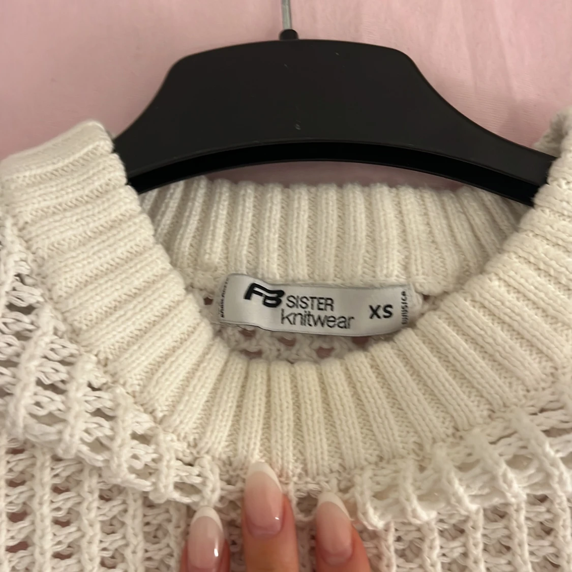 Vit croppad stickad tröja från Sister Knitwear - 2