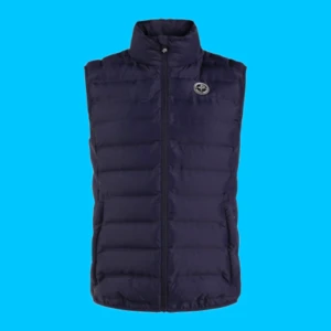 Pelle P Väst - Säljer en snygg dunväst ifrån Pelle P köpt ny för ca 4 månader sen. skick 9/10 förutom en lagning på bröstet som knappt syns! Skriv pm för mer info/bilder (STÅR EJ FÖR FRAKTENS SLARV OCH OM DU KÖPER DENNA VARAN BEKRÄFTAR DU DET.)