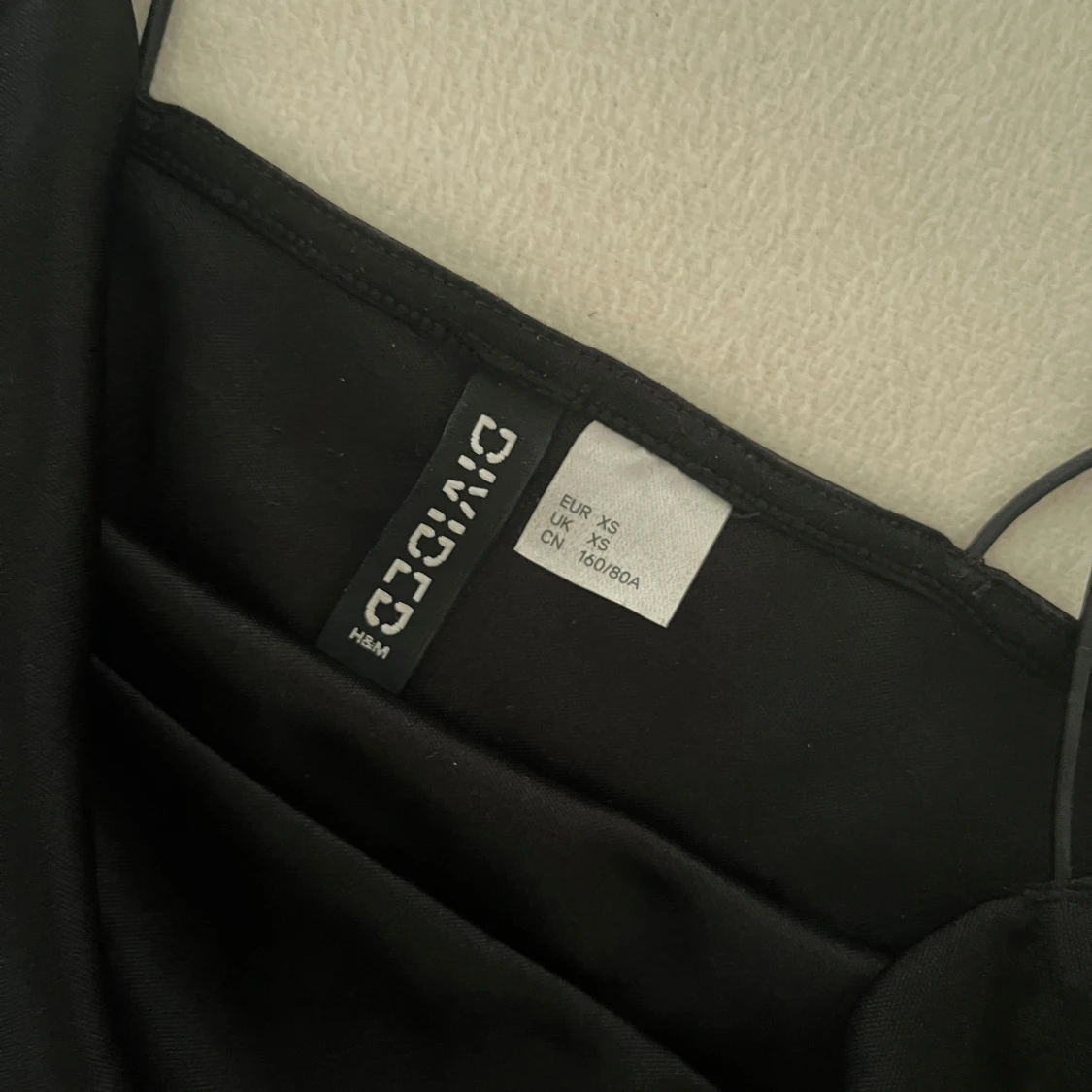 Svart croppad linnetopp från HM🖤 - 2