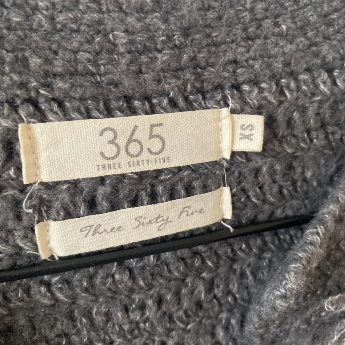 Grå stickad kofta! - 2