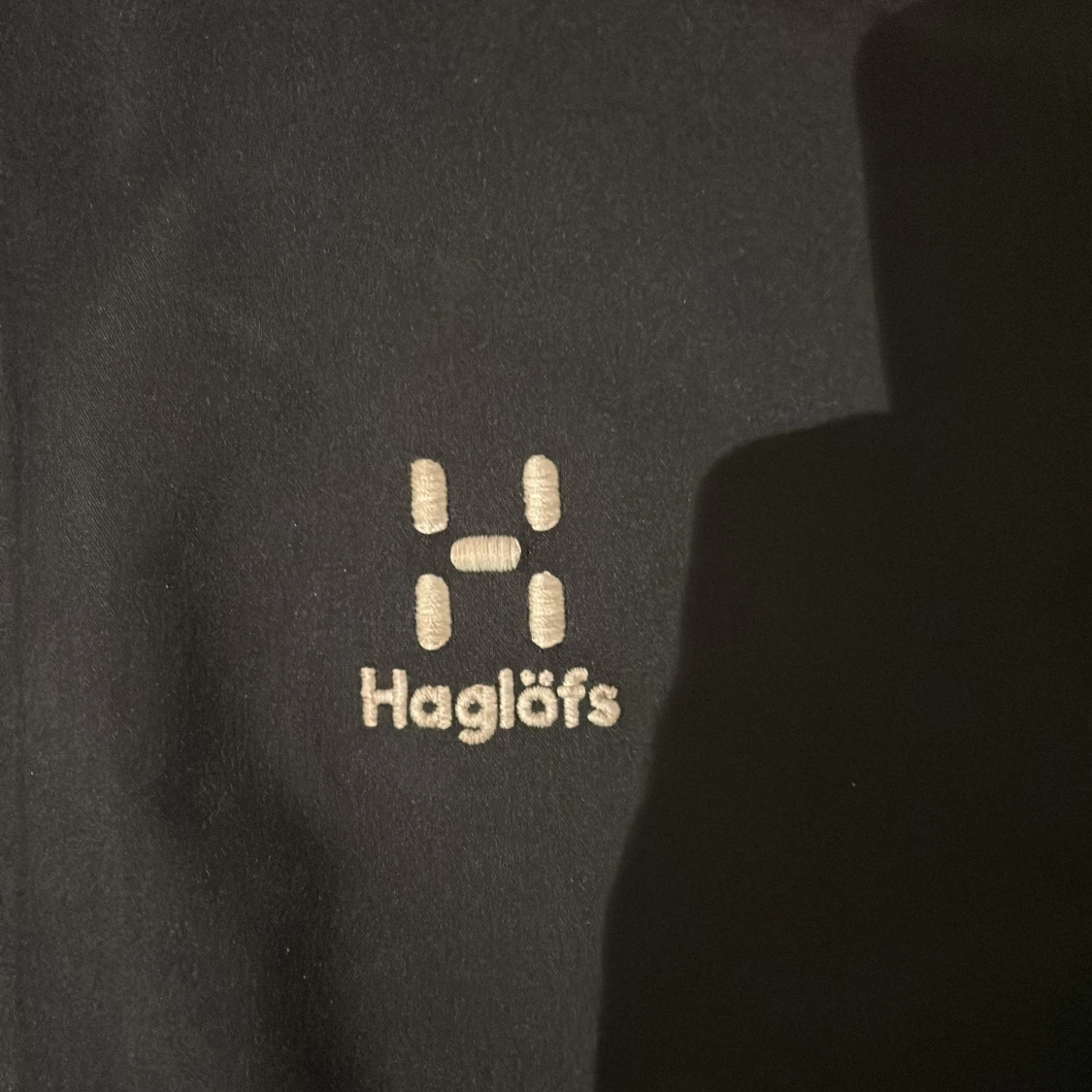 Svart regnjacka från Haglöfs - 4