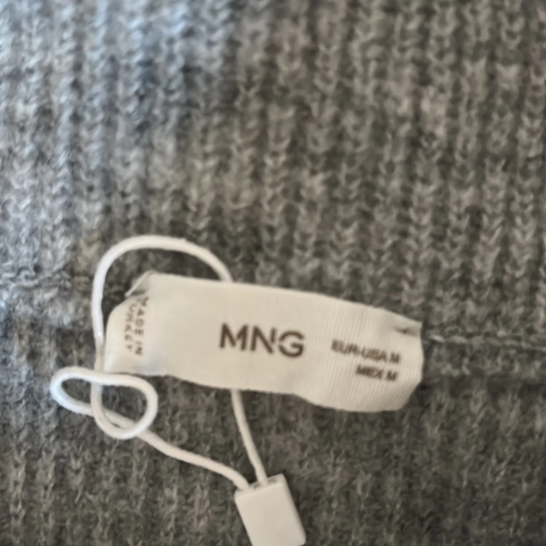 Grå stickad tröja från MNG - 2