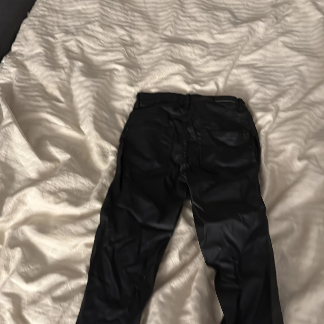 Svarta skinnbyxor  - 4