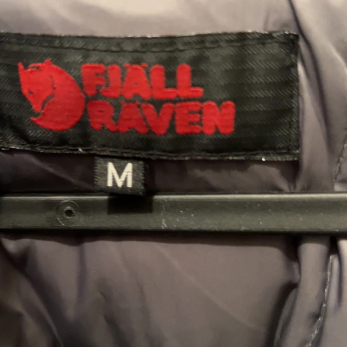 Svart dunjacka från Fjällräven - 2