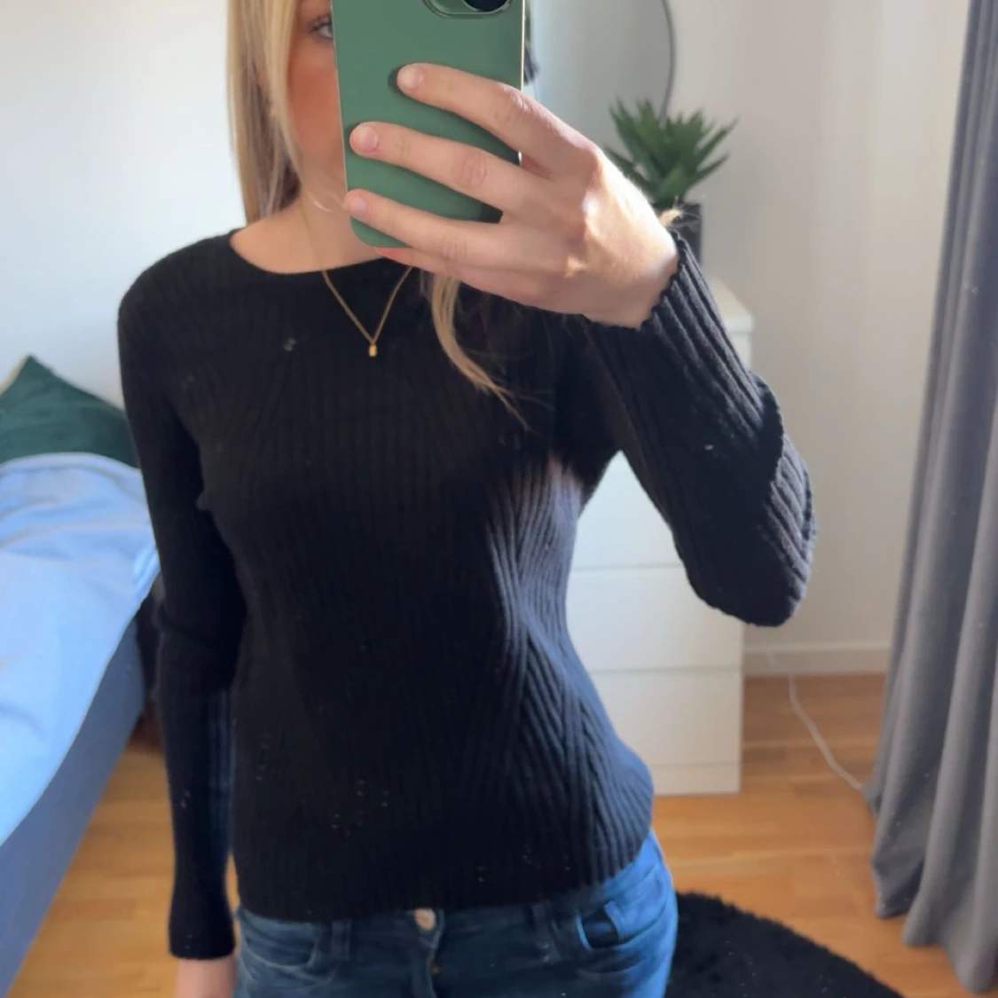 Svart ribbad tröja från ONLY