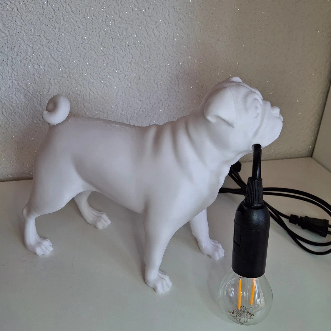 Vit hundformad bordslampa - 2