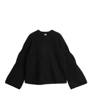 Svart stickad tröja från arket  - Jätte snygg tröja från arket