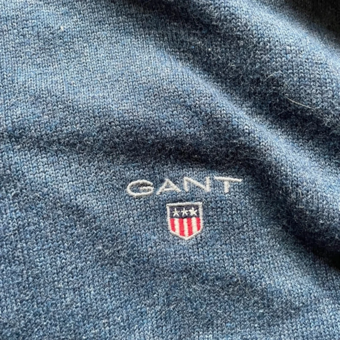 Blå ziptröja från GANT i bomull - 1