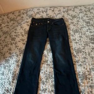 True religion jeans ricky - *INTRESSEKOLL* snygga true religion jeans. Ricky modell.