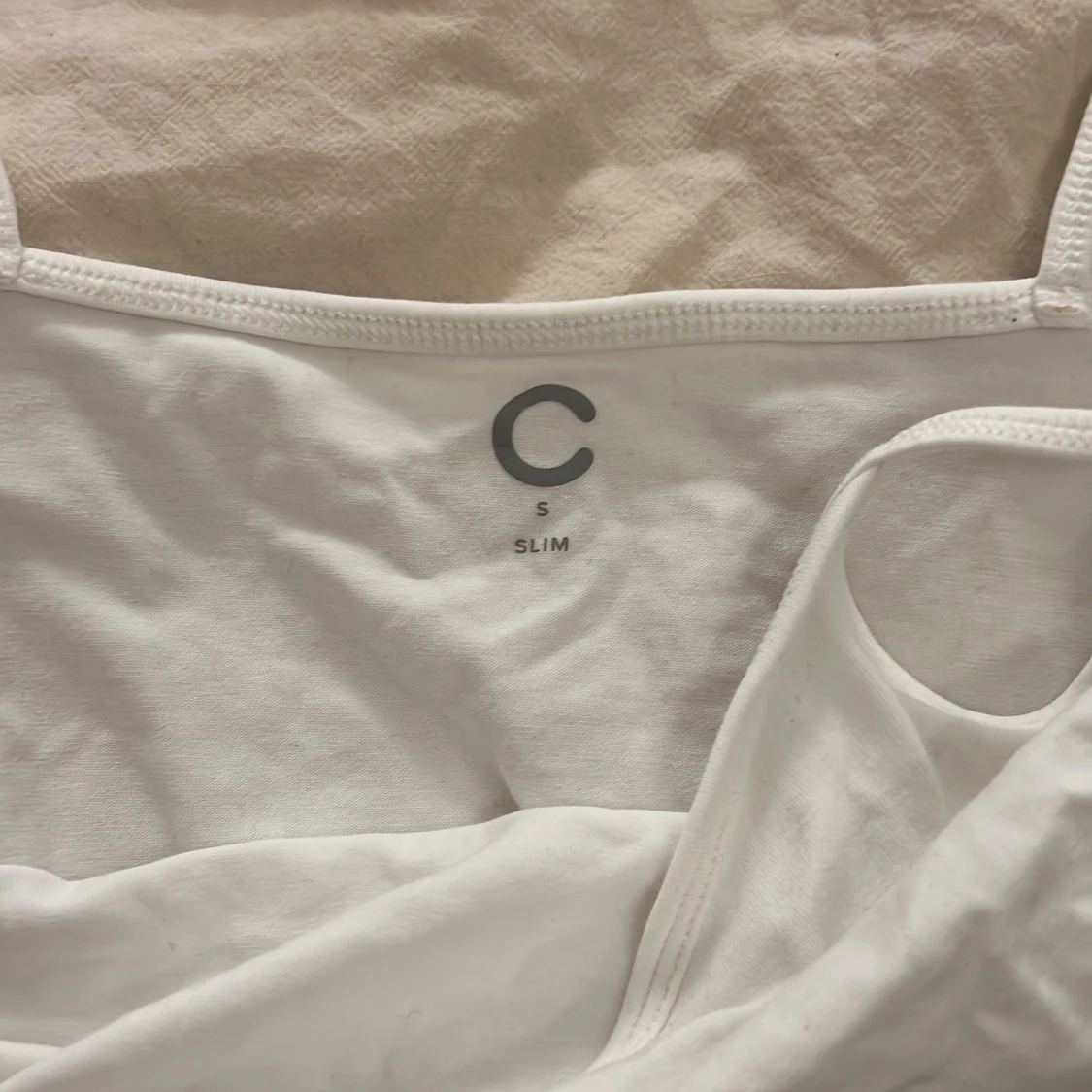 Vit linnetopp i bomull, strl S från Cubus  - 2