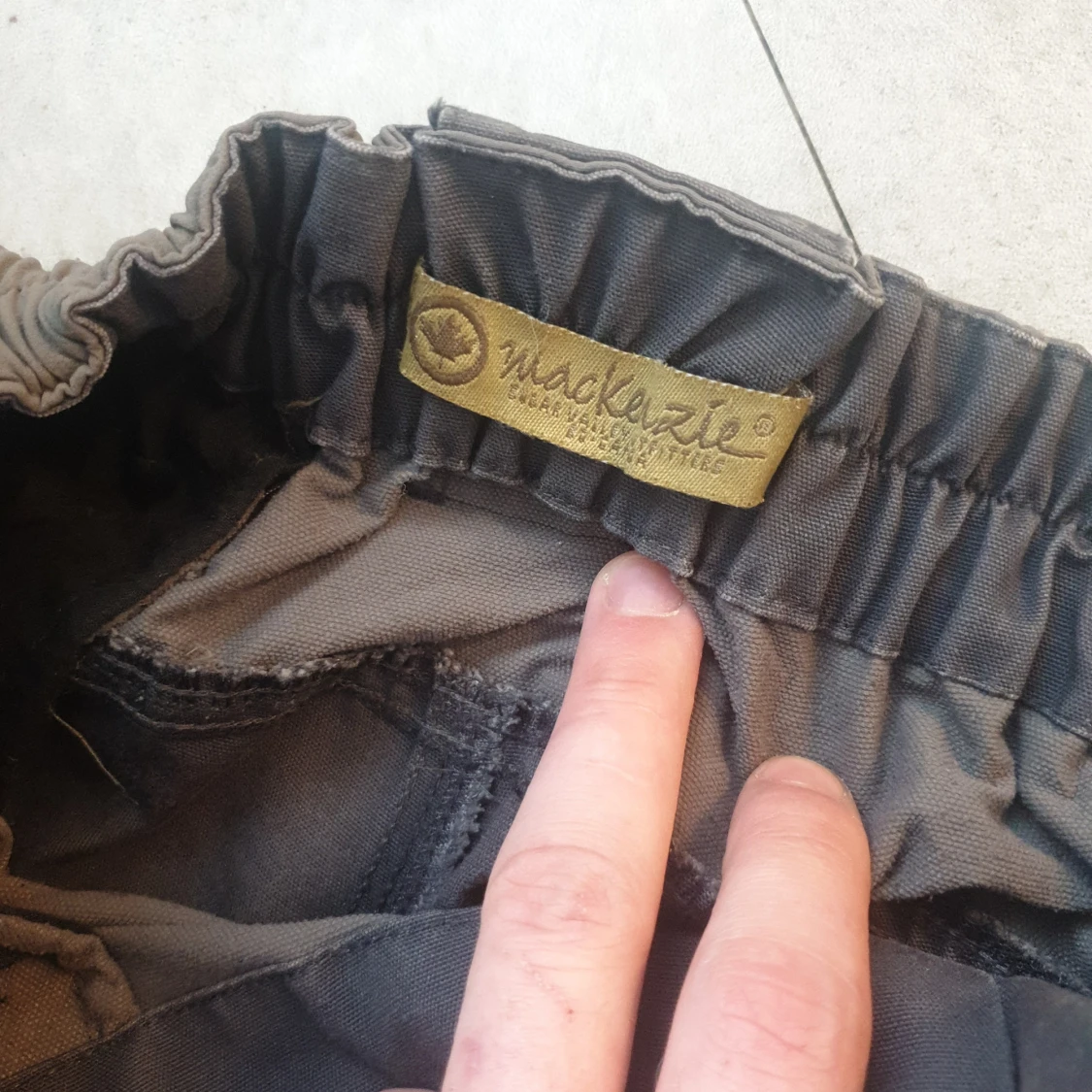 Två par outdoorbyxor Mackenzie & Kayoba - 1