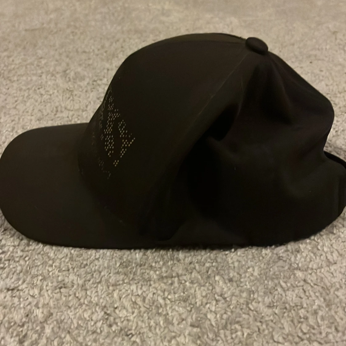 Svart keps från Hugo Boss - 4