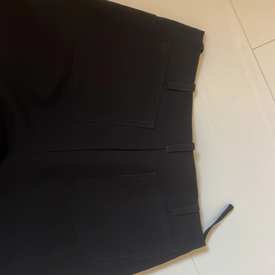 Svarta bootcut byxor Red or Yellow - 2