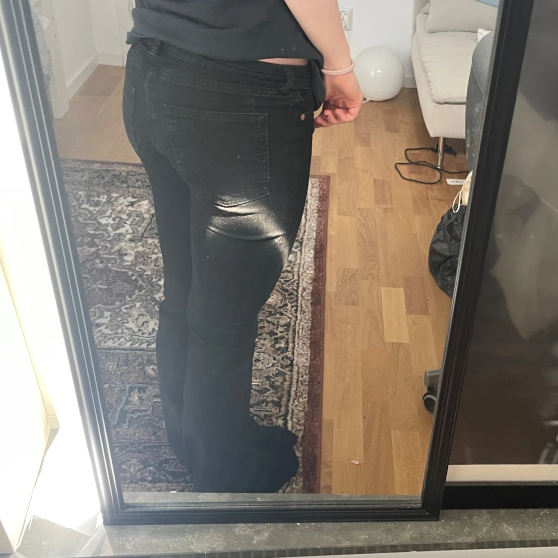 Svarta bootcut jeans - 1