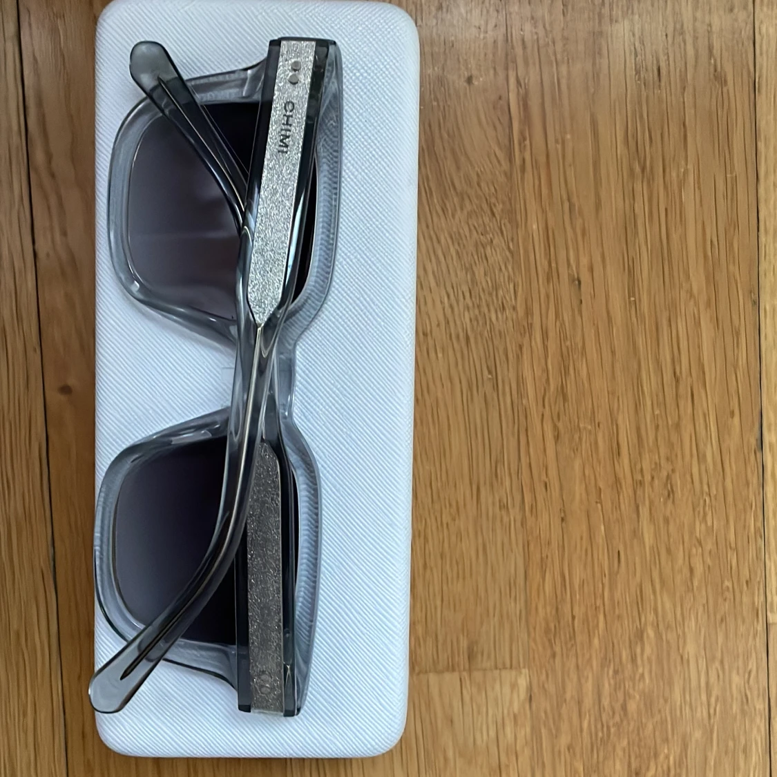 Grå transparenta CHIMI solglasögon - 2