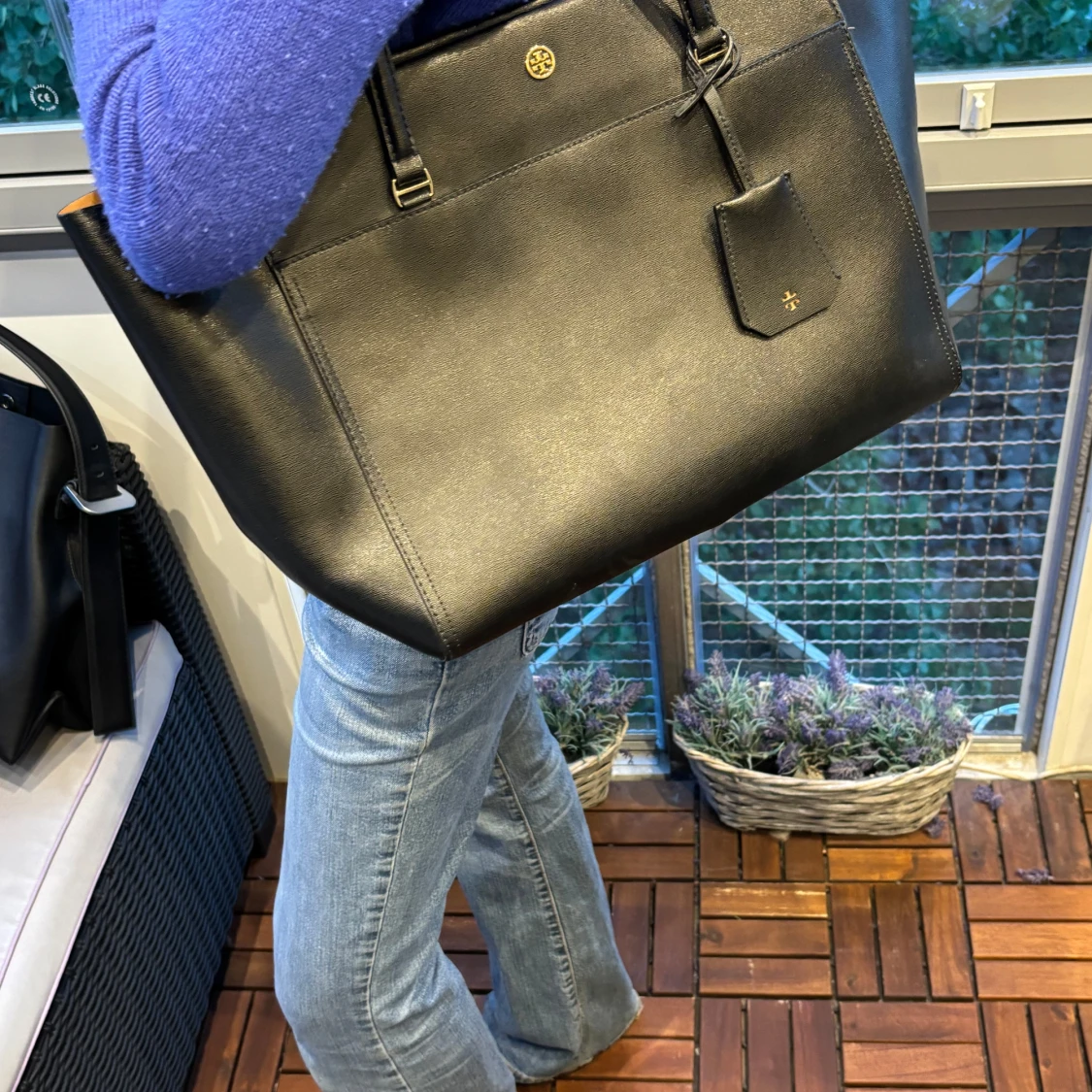 Svart axelväska från Tory Burch - 2
