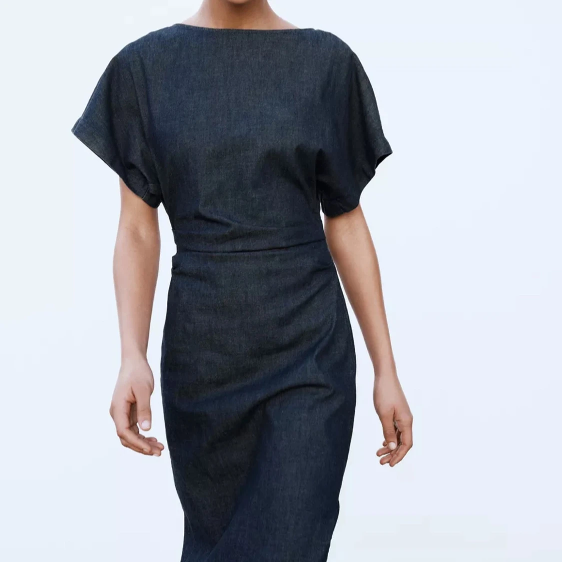 Mörkblå långklänning i linne - 1