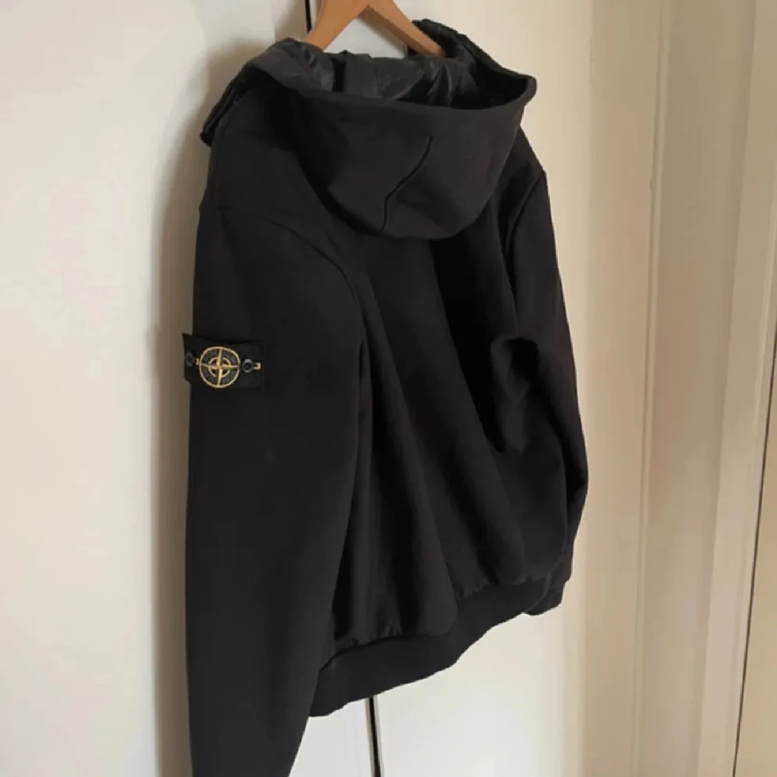 Svart vindjacka från Stone Island - 2