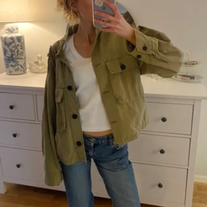 Grön Zara jacka - Så fin jacka som passar till allt!! Slay❤️‍🔥❤️‍🔥❤️‍🔥