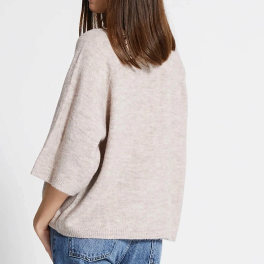 Beige stickad tröja med trekvartsärm - 1