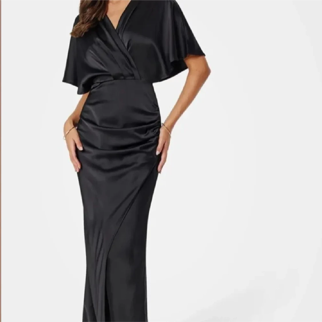 Lång satinkklänning  - 1