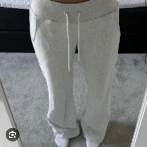 Jersey pants från alobha label  - Använda ett fåtal ggr köpt för 599, långa ben och normala i storlek 