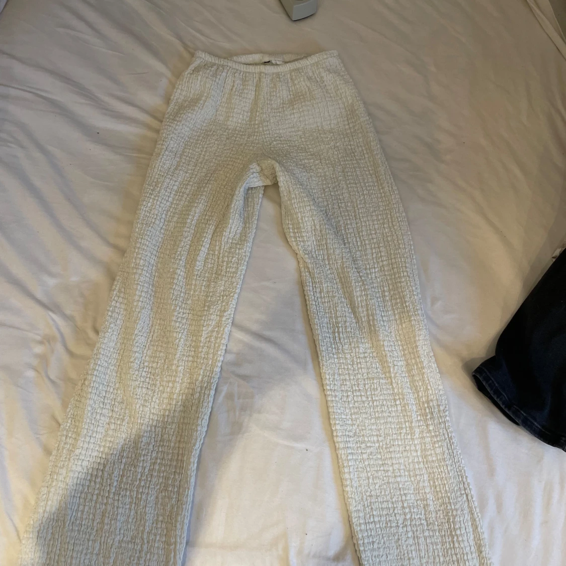 Vita vida byxor med struktur - 2