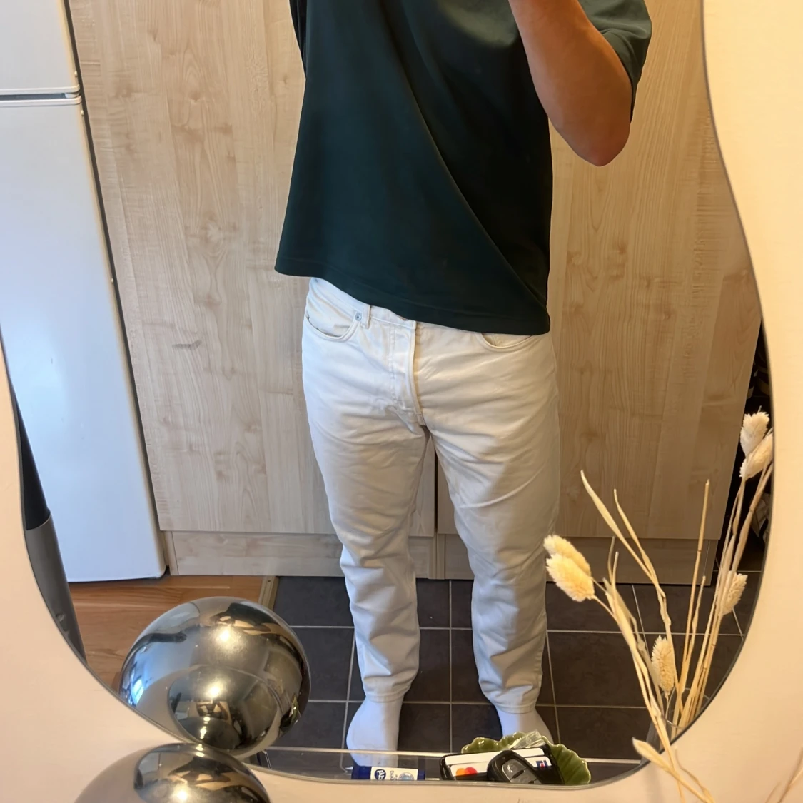 Vita jeans från Arket