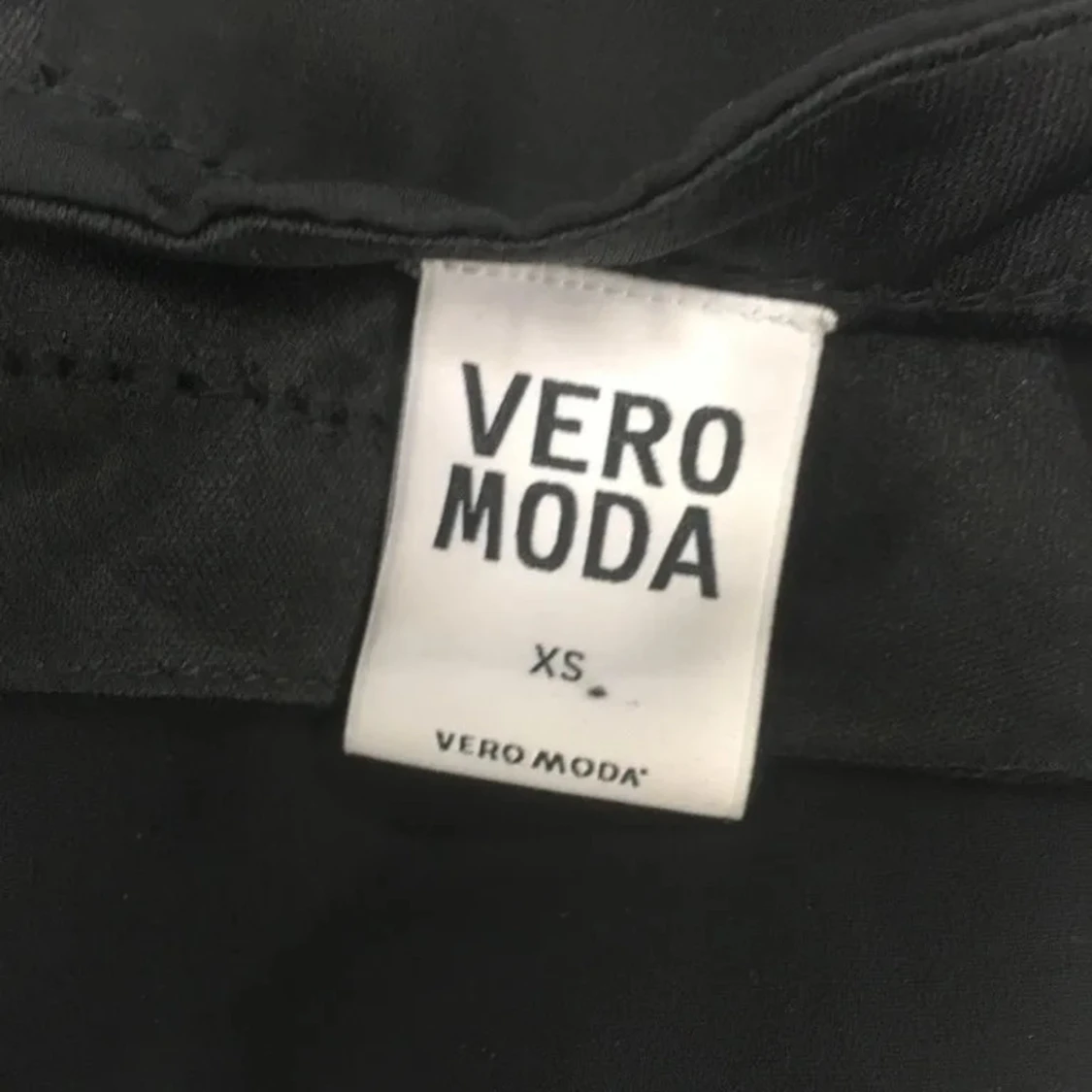 Svart slipklänning från Vero Moda XS - 3