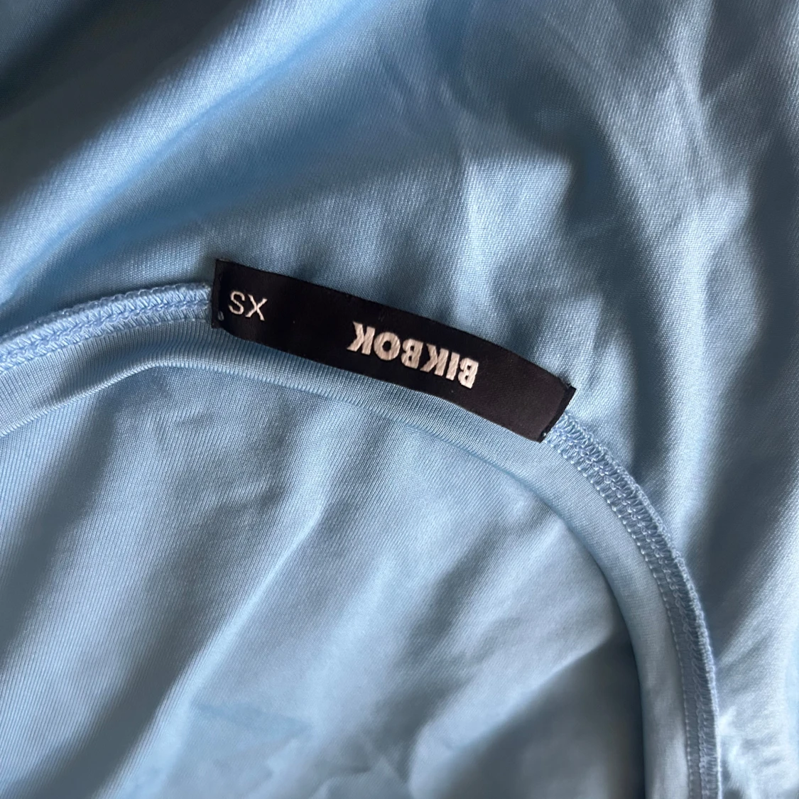 Topp med öppen rygg - 2