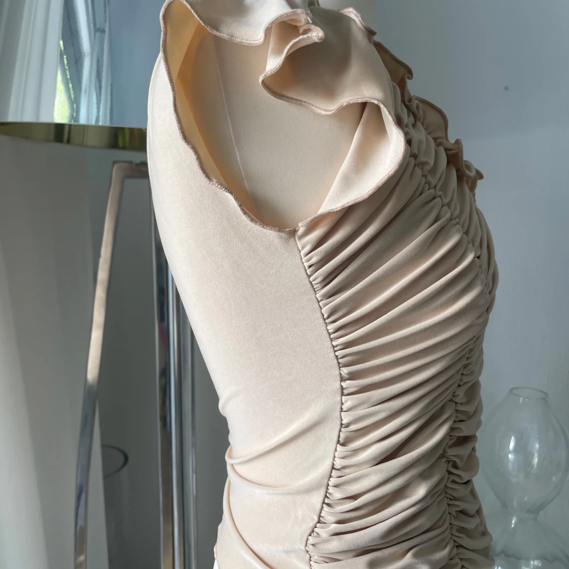 Champagnefärgad topp med rynk - 1