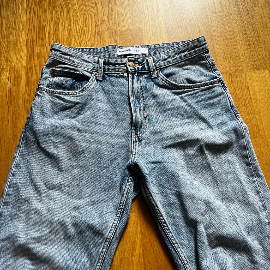 Ljusblå jeans från Bershka