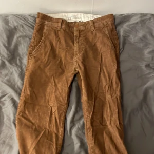 MANCHESTERBYXOR FRÅN LEVIS - Typ aldrig använt dem