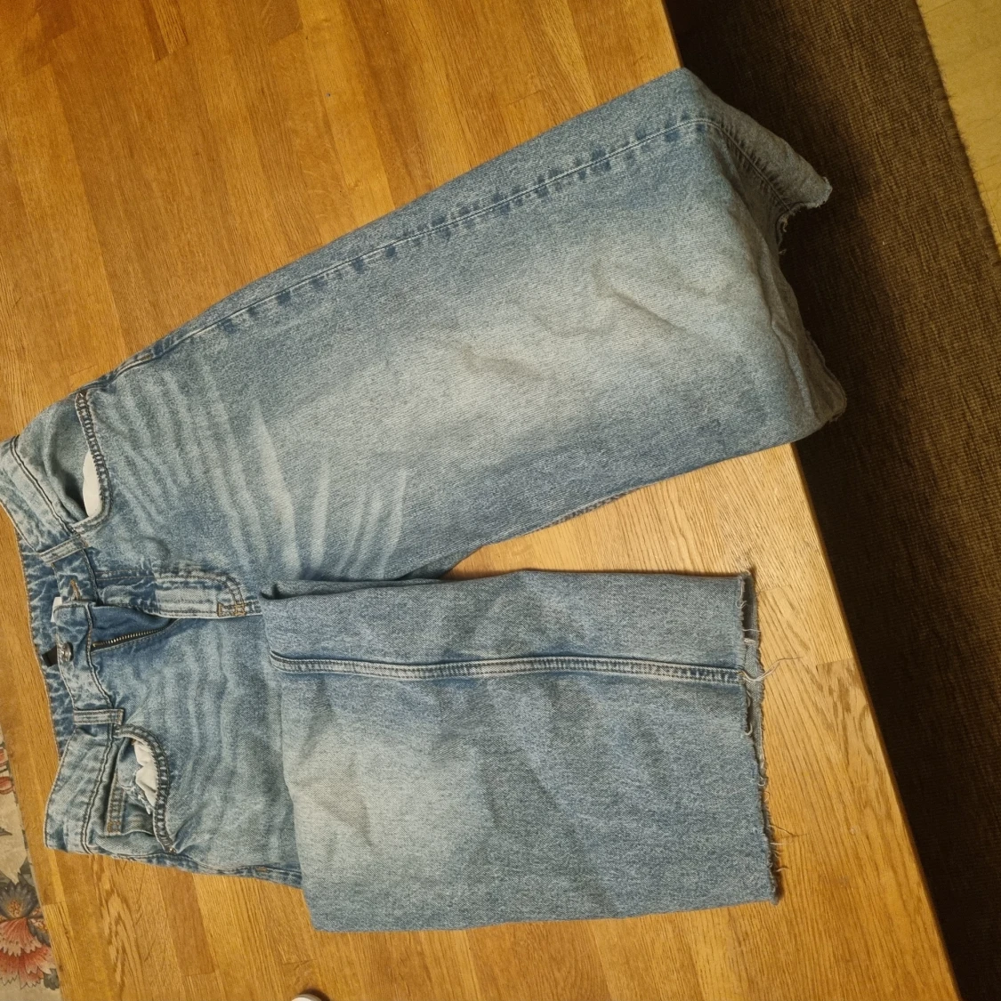 Baggy jeans i ljusblå denim