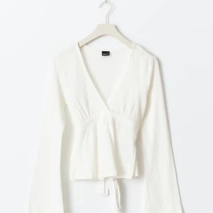 långärmad knyttröja - söt långärmad knyttröja från gina i storlek XS