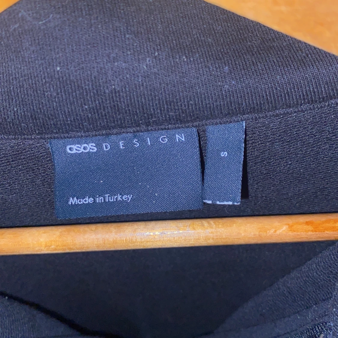 Svart tröja med dragkedja från ASOS DESIGN - 2