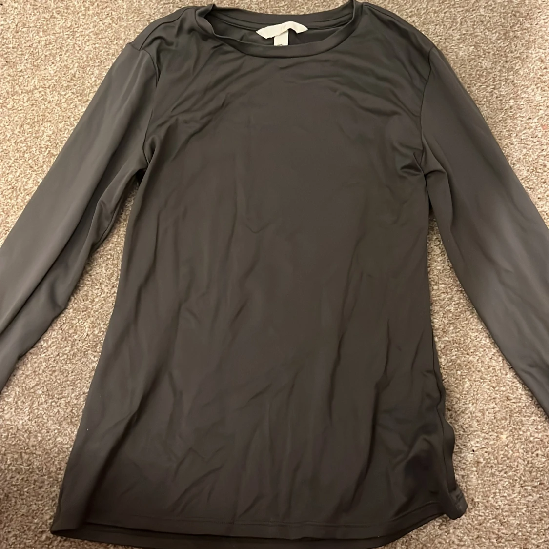 Grå långärmad tröja