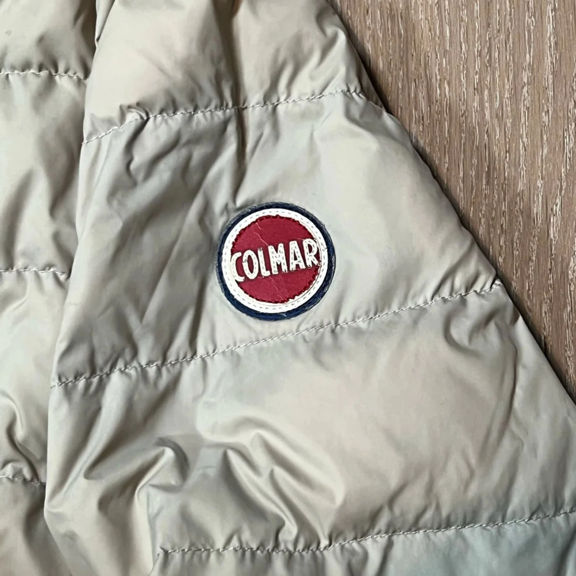 Beige dunjacka från Colmar - 1