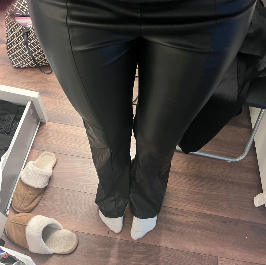 Svarta skinnbyxor - 1