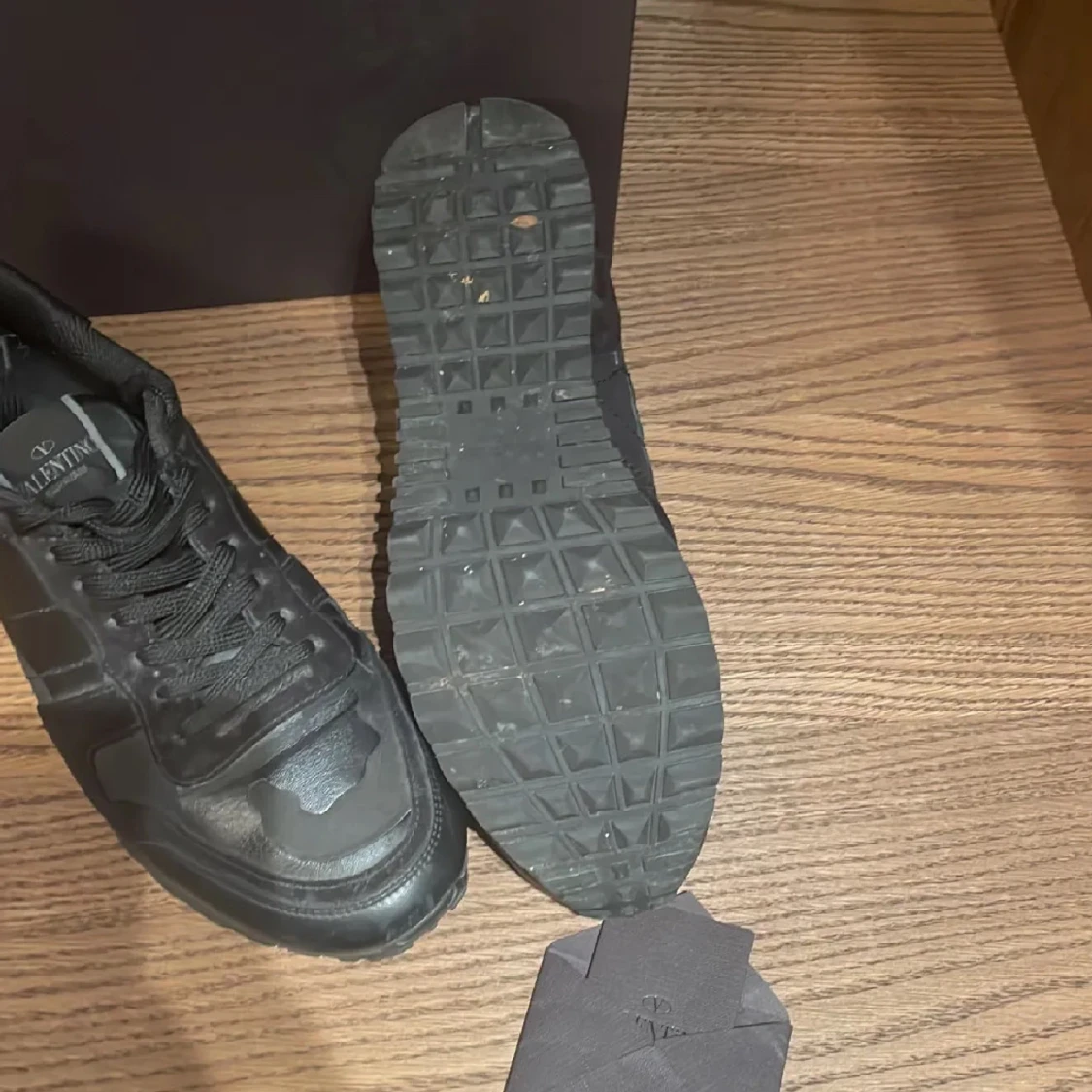 Svarta sneakers från Valentino Garavani