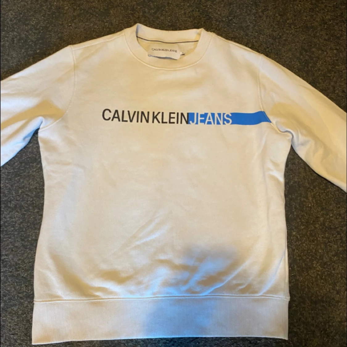 Vit sweatshirt från Calvin Klein Jeans