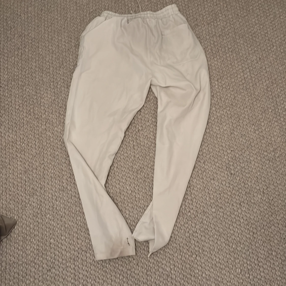 Vita mjukisbyxor med snörning Shein - 1