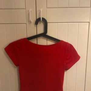 Backless tröja - Backless tröja i storlek XS