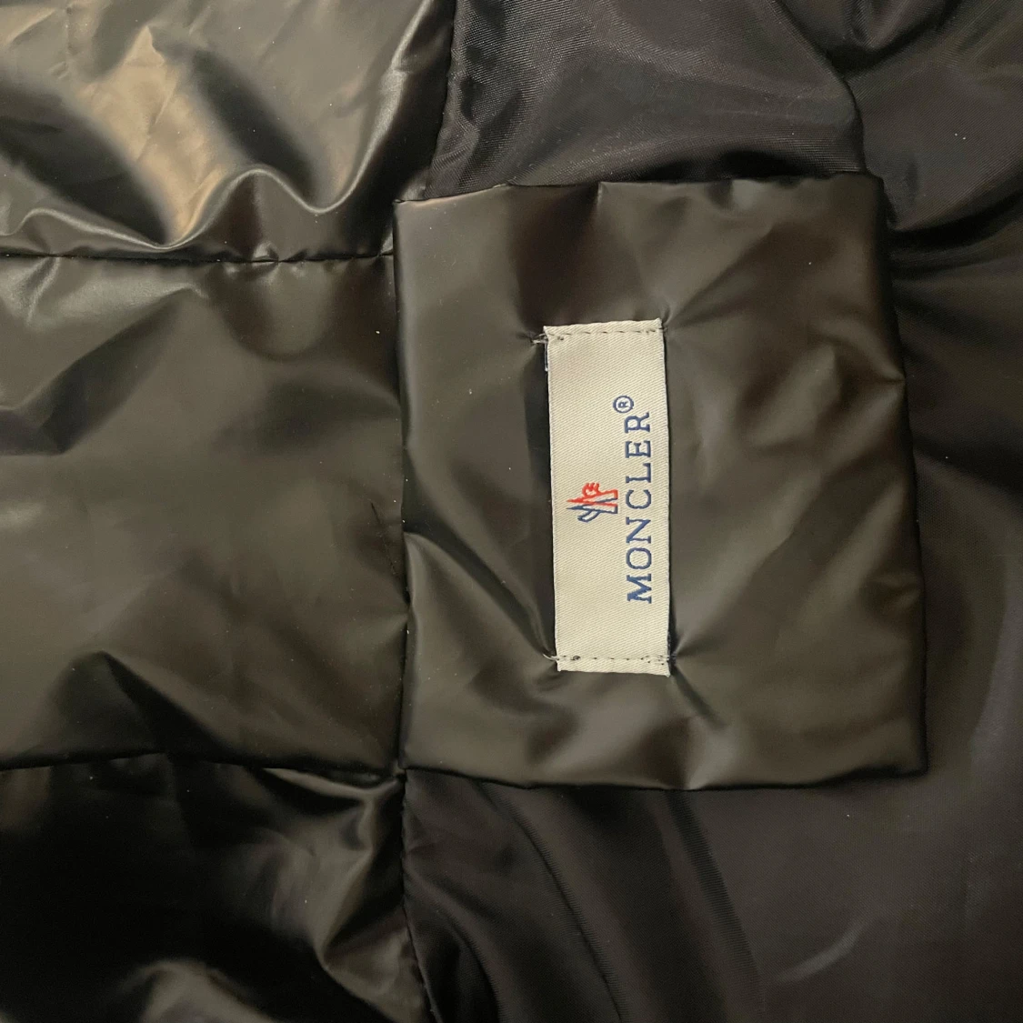 Svart dunväst från Moncler - 2