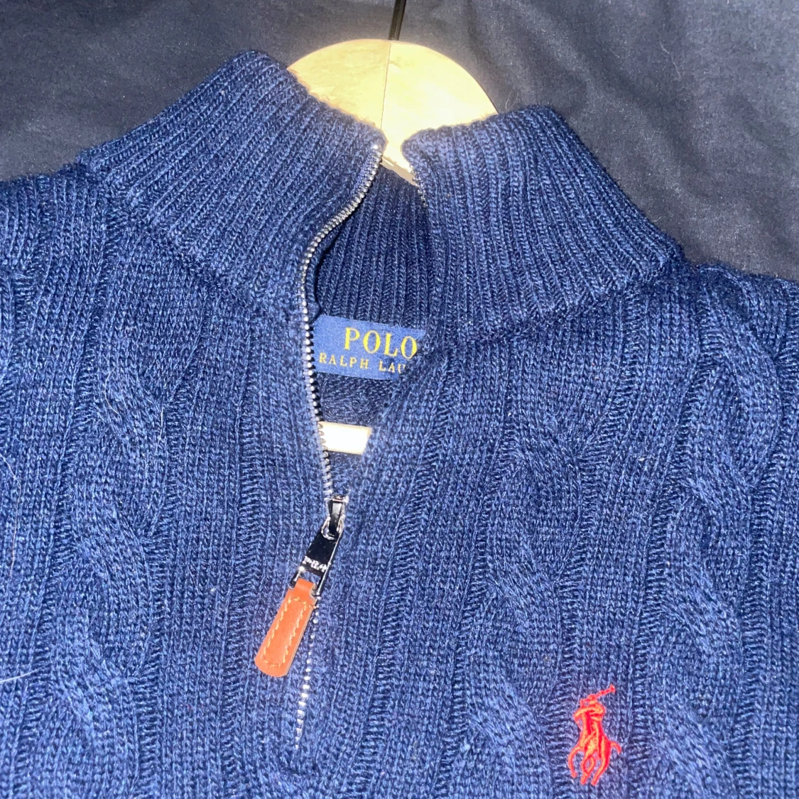 Mörkblå stickad tröja från Ralph Lauren - 1