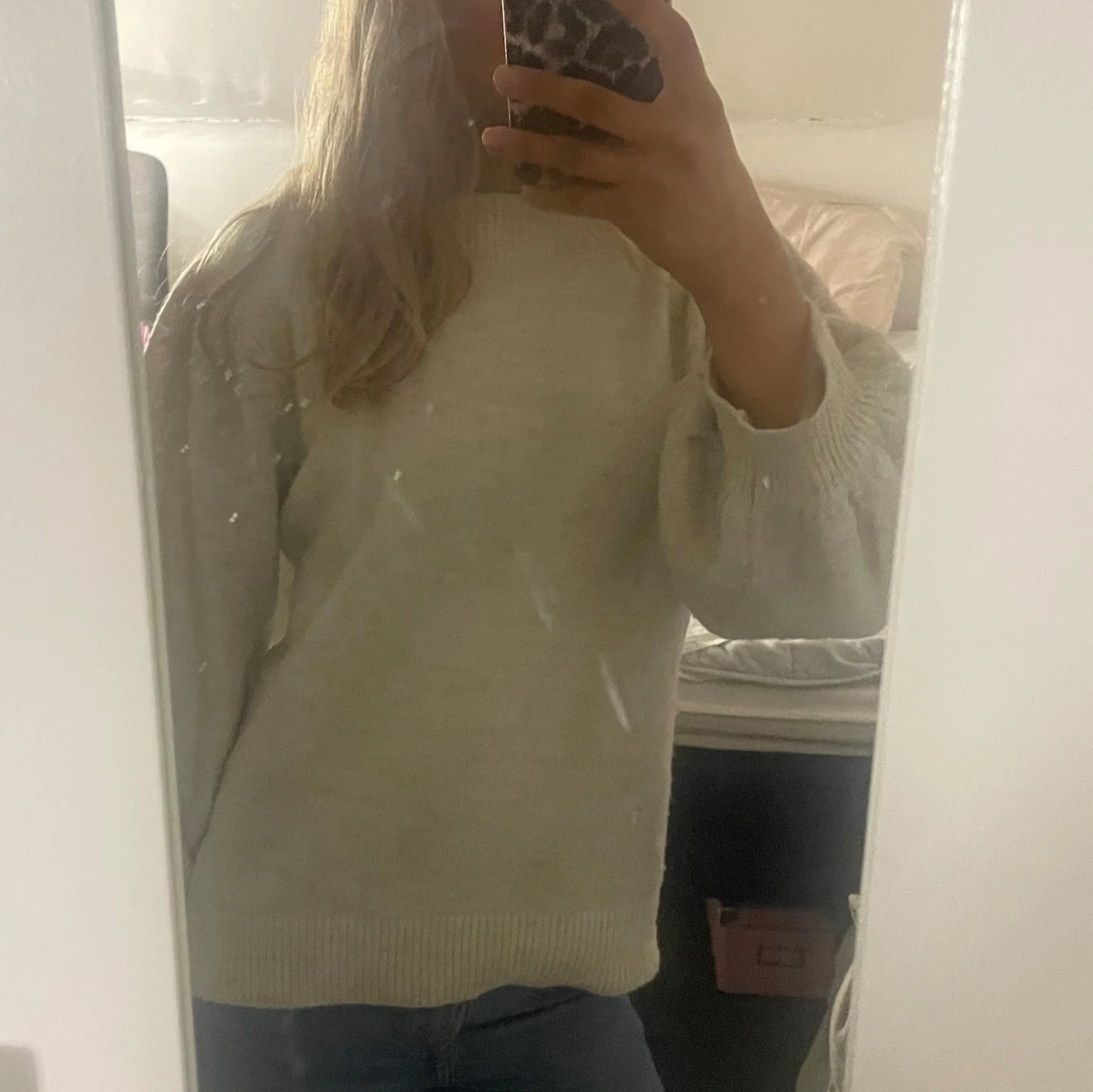 Beige stickad tröja från KappAhl