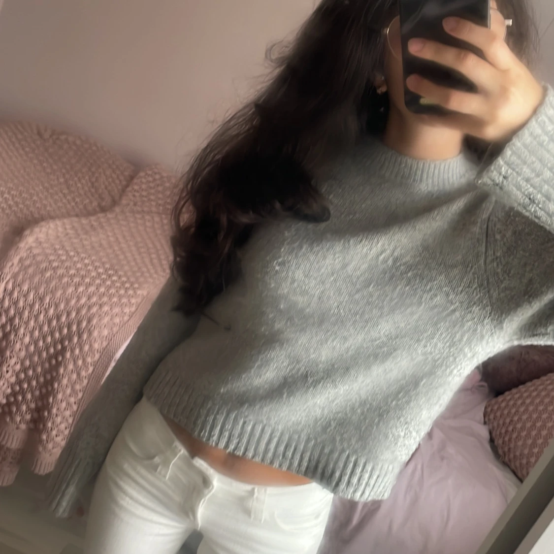 Ljusgrå stickad tröja 