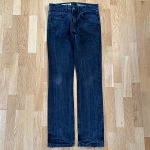 hedi slimane jeans - ”hedi slimane” liknande jeans med that good fit. 28x32 tts.