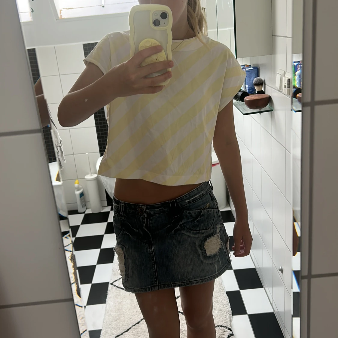 Gulvit randig croppad topp från Zara 