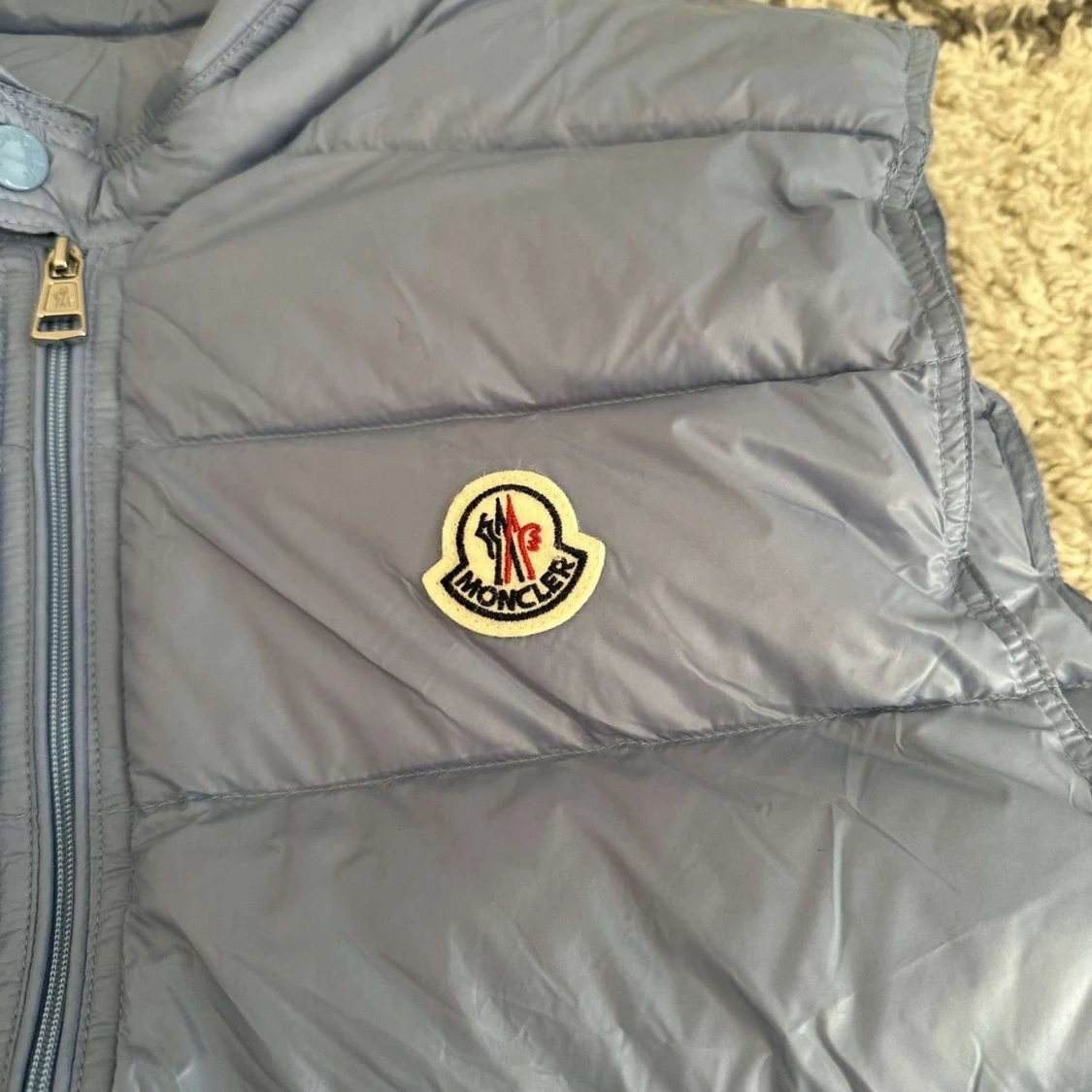 Ljusblå dunväst från Moncler - 2